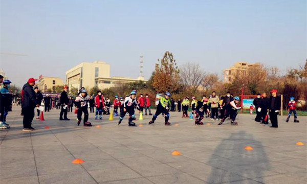 河北邱縣舉辦(bàn)第二屆冰雪運動(dòng)會