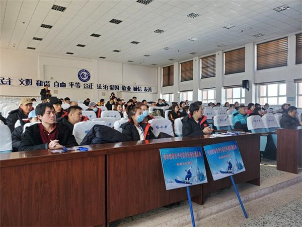 哈爾濱新區推進冰雪運動進校園4