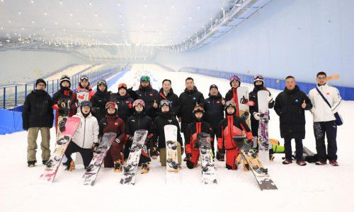 冬奧(ào)500天倒計時 中國冰雪健兒在成都全力備(bèi)戰