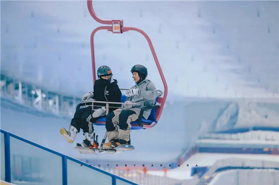 成都融創雪世界室内纜車