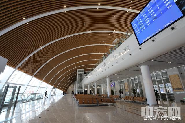 京張高鐵太子城站。