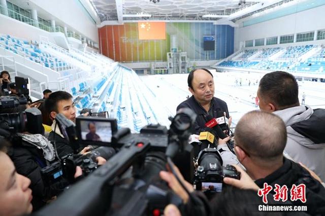 北京國資公司黨委書記、董事長嶽鵬接受媒體採訪