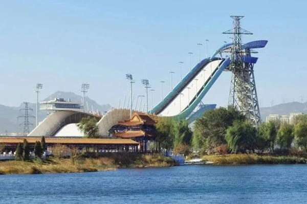 普及推廣冰雪運動 石景山參與冰雪活動人數比例将達到50% 4