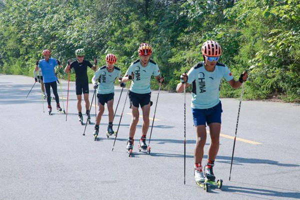普及推廣冰雪運動 石景山參與冰雪活動人數比例将達到50% 5