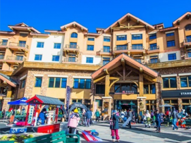 8日崇禮的太舞小鎮滑雪場(chǎng)迎來2020年開(kāi)闆儀式