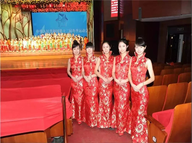 吉林外國(guó)語大學學生服務第十二屆全國(guó)冬運會(huì)