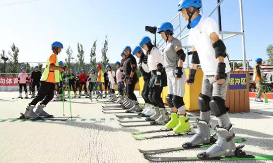 助力冬奧朝陽在行動：将冰雪運動送到百姓身邊