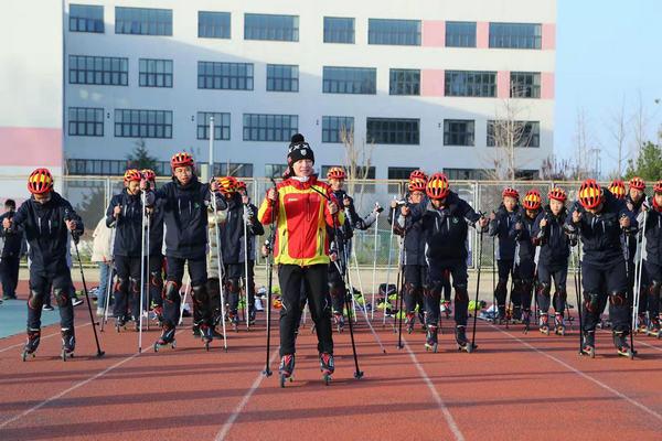 冰雪活動進校園 帶(dài)動更多青少年參(cān)與3