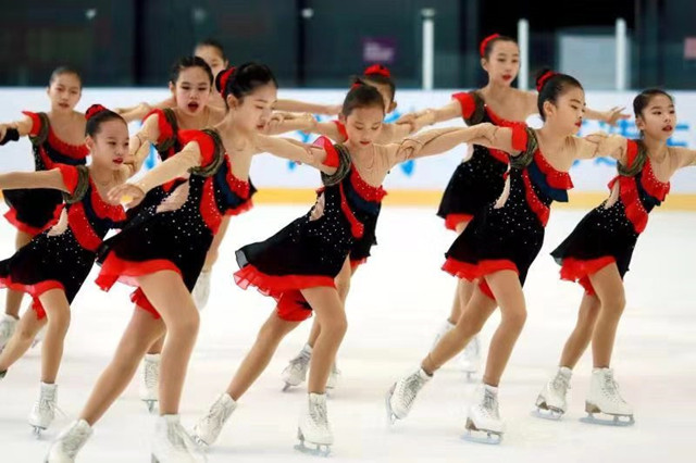 北冰南展廣東(dōng)冰雪構(gòu)建新格局展現新時代4