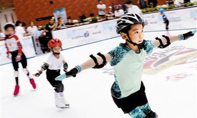 冰上運動愛好者現場體驗