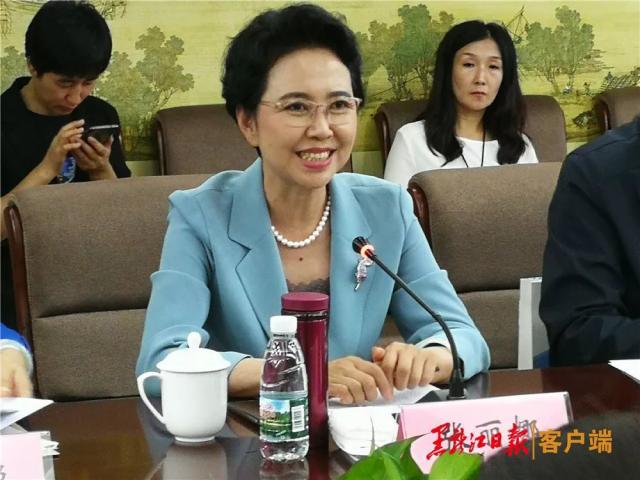 中國冰雪旅遊推廣聯盟理事長、黑龍江省文化和旅遊廳廳長張麗娜