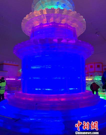 七彩城冰雪藝術館内景