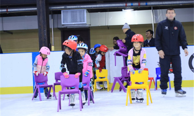 冰雪特色課(kè)程助校園體育課(kè)程多樣化發(fā)展