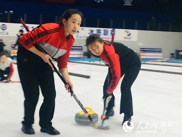 2019年“奧(ào)禹杯”冰壺聯賽開賽近百名運動(dòng)員展開激烈角逐 2