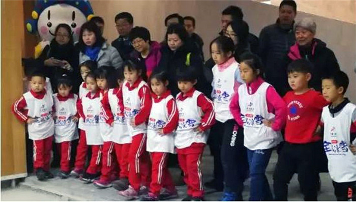 群衆冰雪運動再掀新熱潮5