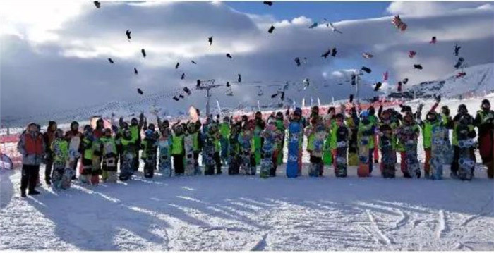 群衆冰雪運動再掀新熱潮7