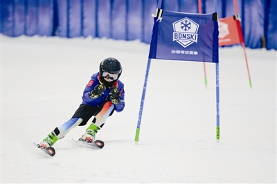 熱雪奇迹全國(guó)滑雪賽将在成都融創(chuàng)雪世界開幕