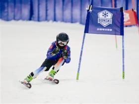 熱雪奇迹全國(guó)滑雪賽将在成都融創(chuàng)雪世界開幕