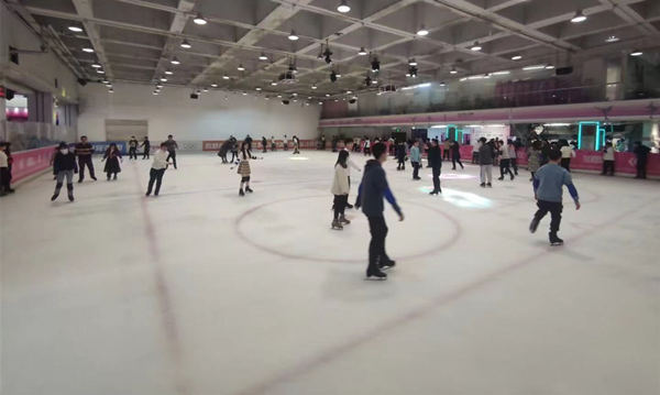 西安鍾樓健樂滑冰俱樂部