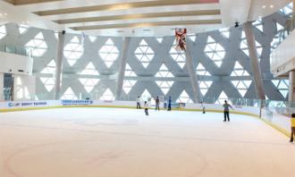 選對滑冰場(chǎng)建設廠(chǎng)家，省錢又省心