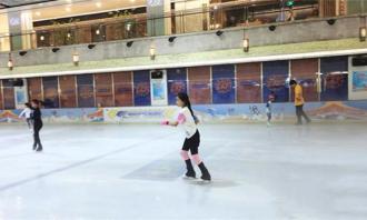 大型滑冰場(chǎng)設計(jì)價位是多少？