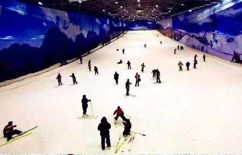 室内滑雪場