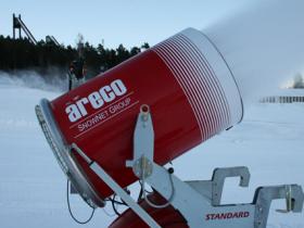 1500平的室内滑雪場(chǎng)需要幾台造雪機(jī)？