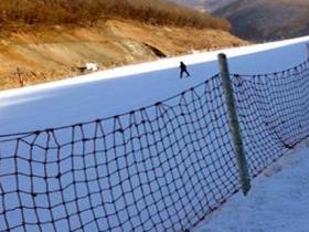 雪圈适合在多少坡度的滑雪場(chǎng)中使用