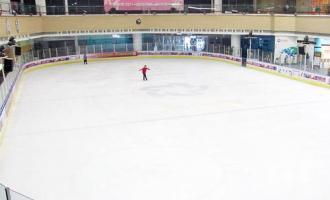 小型室外仿真冰滑冰場(chǎng)的造價(jià)是多少？