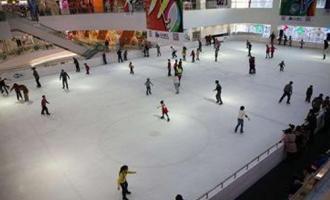 大型溜冰場(chǎng)需要建設多高的防護(hù)圍欄？