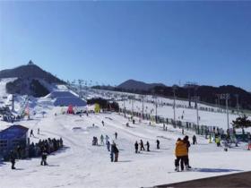 專業的滑雪場(chǎng)建設公司的滑雪場(chǎng)設計(jì)價位是多少？