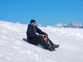 滑雪場(chǎng)雪上運動之雪橇瞭(le)解一下