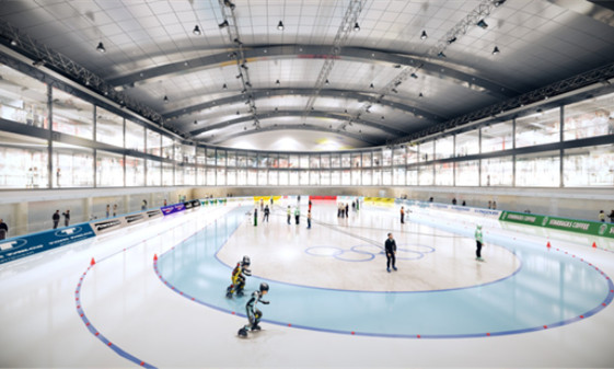 室外滑冰場的冰是怎麽做的