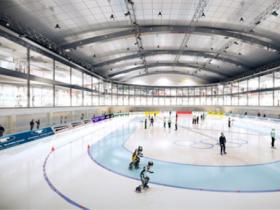 室外滑冰場(chǎng)的冰是怎麽(me)做的？