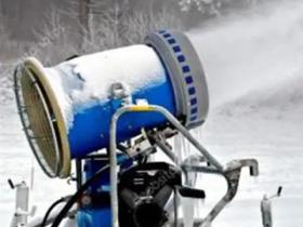 經營滑雪場(chǎng)想要事半功倍就要選對(duì)造雪機