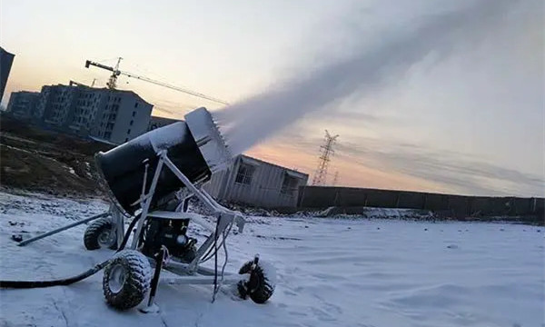 造雪機