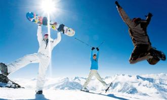 滑雪穿什麽衣服合适 滑雪時需要準備(bèi)哪些東(dōng)西