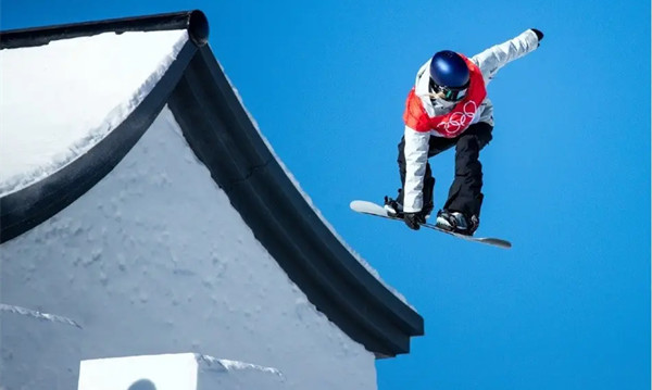 冬奧單闆滑雪運動員隊備戰訓練