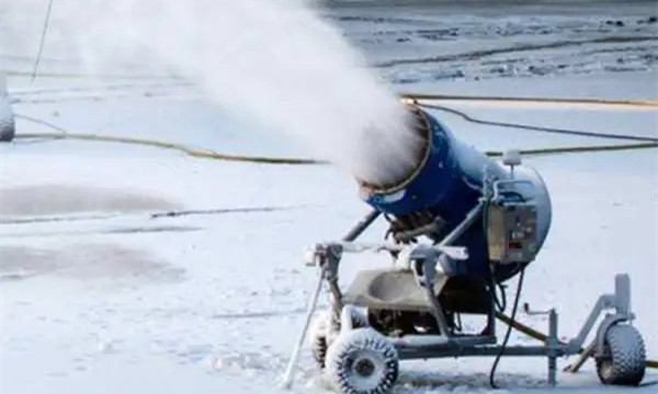 造雪機