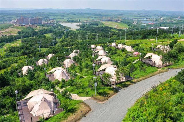 長春天定山滑雪場内的露營營地