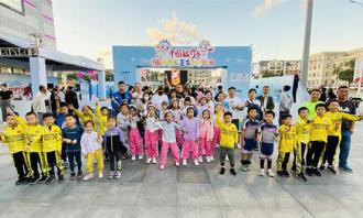 中國(guó)冰雪大篷車(chē)鞍山與市民共享冰雪樂趣