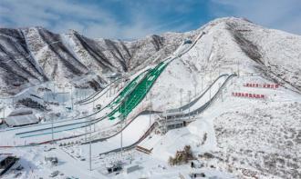 “冷資源”釋放“熱效應” 中國(guó)冰雪産(chǎn)業未來可期